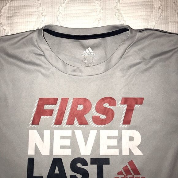 Adidas boys sports T-shirt size XL 18 - Picture 2 of 2